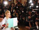 Репортаж с места событий - Ю.Тимошенко презентует журналистам подписанную Присягу (2006)