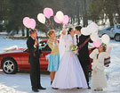 Свадьба зимой - Свадебная фотография зимой носит иную смысловую нагрузку, чем среди зелени листвы...